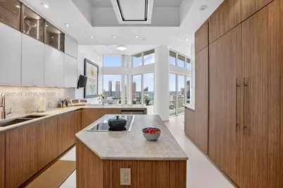 2600 Island Blvd #PH-1, Aventura, FL 33160 - Photo 13