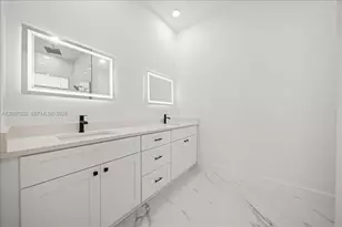 1033 E Plymouth St E, Lehigh Acres, FL 33974 - Photo 25