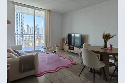 275 NE 18th St #1801, Miami, FL 33132 - Photo 3