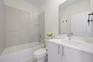8387 NW 43rd St, Doral, FL 33166 - Photo 15