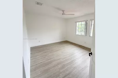 [Address not provided], Pembroke Pines, FL 33332 - Photo 35