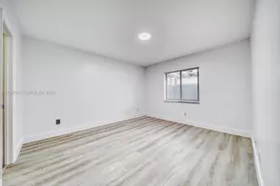 1720 NW 92nd Ave, Pembroke Pines, FL 33024 - Photo 17