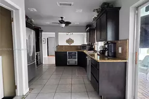 11661 NW 31st Pl, Sunrise, FL 33323 - Photo 3