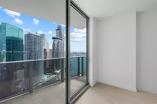 77 SE 5th St, Miami, FL 33131 - Photo 21