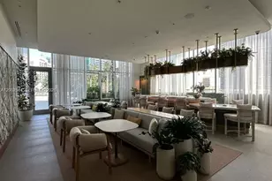 77 SE 5th St, Miami, FL 33131 - Photo 17