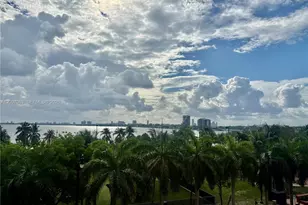 1800 N Bayshore Dr, Miami, FL 33132 - Photo 23