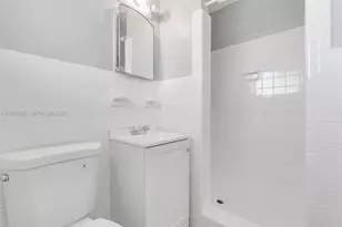 923 N 17th Ave, Hollywood, FL 33020 - Photo 9