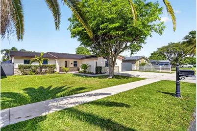 7434 SW 129th Ct, Miami, FL 33183 - Photo 3