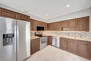 7470 SW 37th St, Miami, FL 33155 - Photo 9