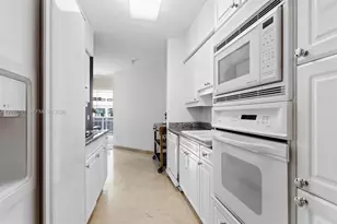 4779 Collins Ave, Miami Beach, FL 33140 - Photo 9