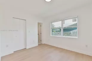 1366 NW 75th St, Miami, FL 33147 - Photo 13