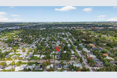270 NW 106th St, Miami, FL 33150 - Photo 31