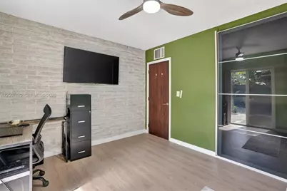 270 NW 106th St, Miami, FL 33150 - Photo 17