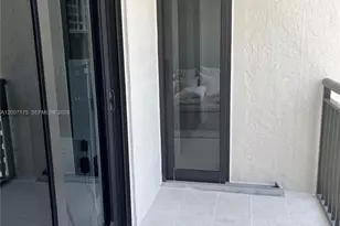 540 Brickell Key Dr, Miami, FL 33131 - Photo 23