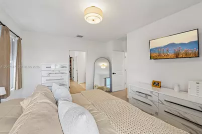 1660 SE 6th St, Homestead, FL 33033 - Photo 13