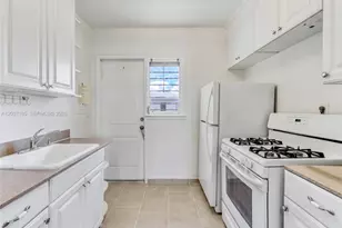 7407 Byron Ave, Miami Beach, FL 33141 - Photo 13