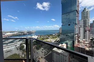 398 NE 5th St, Miami, FL 33132 - Photo 7