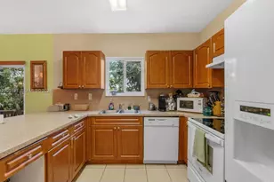 8546 SW 214th Way, Cutler Bay, FL 33189 - Photo 9