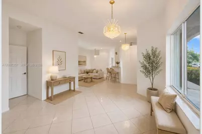 10131 Lombardy Dr, Tamarac, FL 33321 - Photo 11