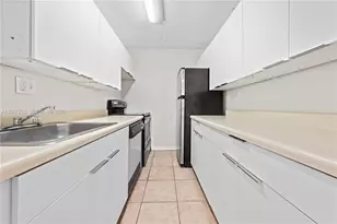 10500 SW 108th Ave, Miami, FL 33176 - Photo 13