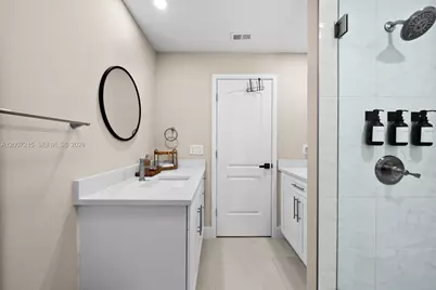 117 SE 40 Ter, Cape Coral, FL 33904 - Photo 11