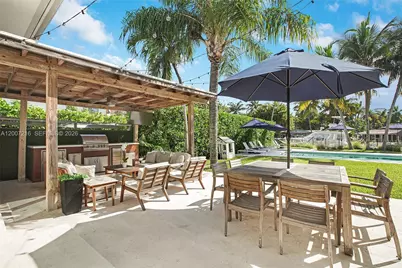 815 NE 76th St, Miami, FL 33138 - Photo 3