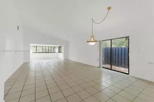 380 Fairway Cir, Weston, FL 33326 - Photo 9