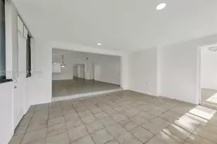 380 Fairway Cir, Weston, FL 33326 - Photo 13