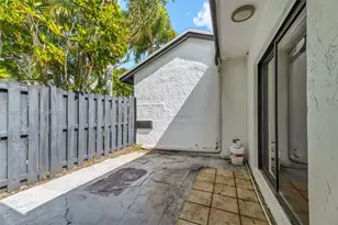 380 Fairway Cir, Weston, FL 33326 - Photo 29