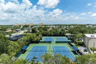 380 Fairway Cir, Weston, FL 33326 - Photo 35