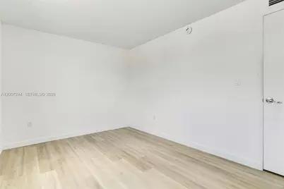 620 SW 10th St #301, Miami, FL 33130 - Photo 11