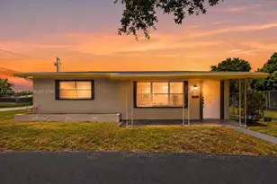 2724 Acapulco Dr, Miramar, FL 33023 - Photo 1