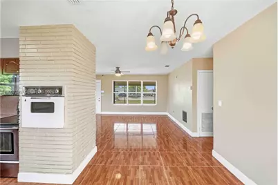 2724 Acapulco Dr, Miramar, FL 33023 - Photo 9