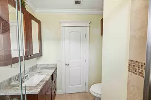 2724 Acapulco Dr, Miramar, FL 33023 - Photo 27