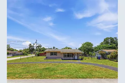 2724 Acapulco Dr, Miramar, FL 33023 - Photo 3