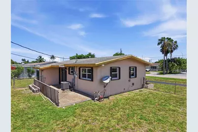 2724 Acapulco Dr, Miramar, FL 33023 - Photo 25