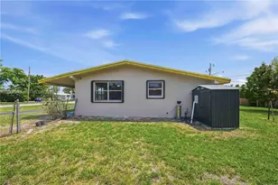 2724 Acapulco Dr, Miramar, FL 33023 - Photo 35