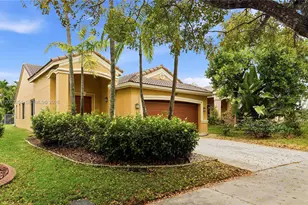 1004 Golden Cane Dr, Weston, FL 33327 - Photo 3