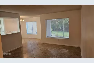 815 W Boynton Beach Blvd #14-102, Boynton Beach, FL 33426 - Photo 7