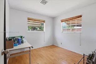 5320 NE 8th Ave, Deerfield Beach, FL 33064 - Photo 13