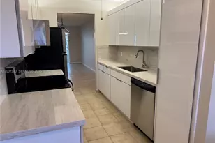 12501 SW 14th St, Pembroke Pines, FL 33027 - Photo 5