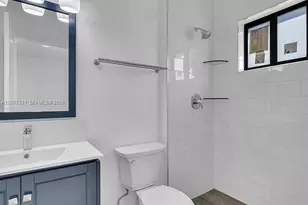 4817 E 9th Ln, Hialeah, FL 33013 - Photo 21