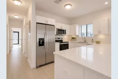 4817 E 9th Ln, Hialeah, FL 33013 - Photo 3