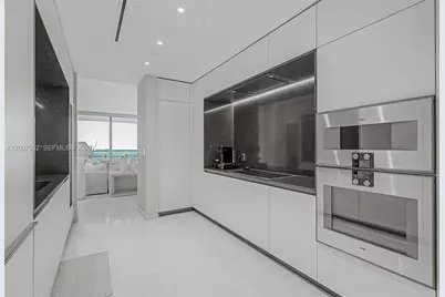 300 Biscayne Blvd Way #3203, Miami, FL 33131 - Photo 19