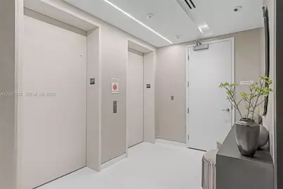 300 Biscayne Blvd Way #3203, Miami, FL 33131 - Photo 1
