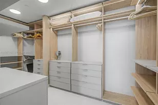 300 Biscayne Blvd Way, Miami, FL 33131 - Photo 11