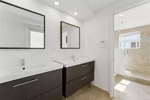 2000 NE 135th St, North Miami, FL 33181 - Photo 17