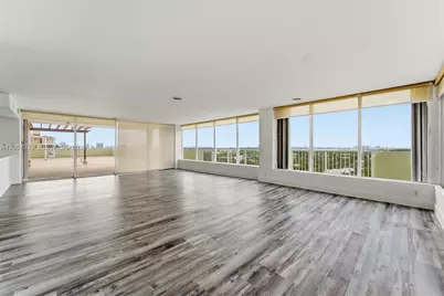 2000 NE 135th St #PH, North Miami, FL 33181 - Photo 5