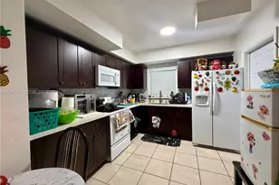 11002 NE 10th Ave, Biscayne Park, FL 33161 - Photo 5