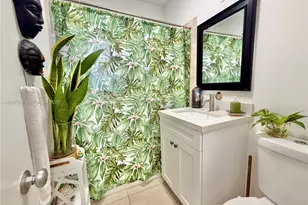11002 NE 10th Ave, Biscayne Park, FL 33161 - Photo 7